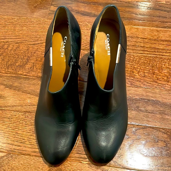 Never Worn Women’s Coach Black Booties Size 10 - Picture 1 of 6